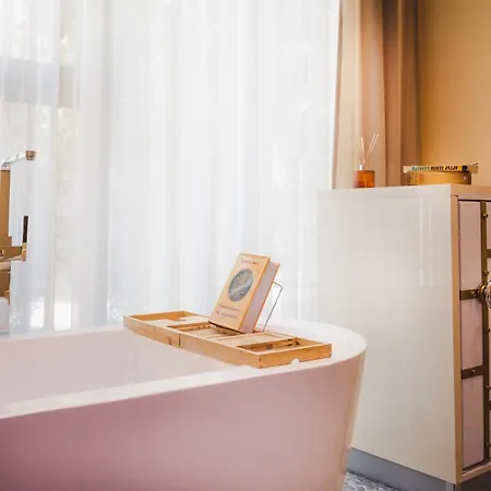 Hidden Bank: Pearls Timebasishotel Plovdiv