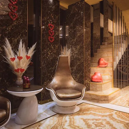 Hidden Bank: Pearls Timebasishotel *