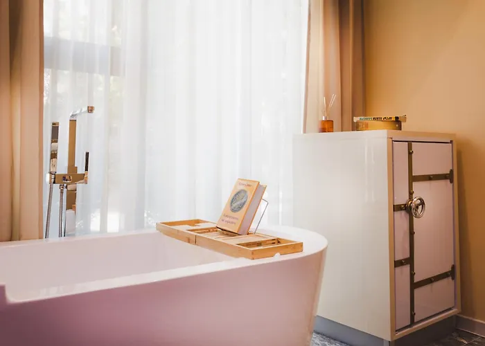 Hidden Bank: Pearls Liefdeshotel Plovdiv