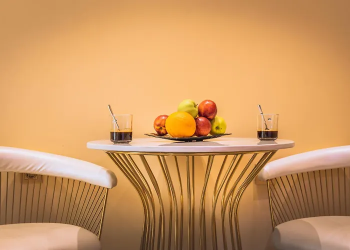 Hidden Bank: Pearls Liefdeshotel