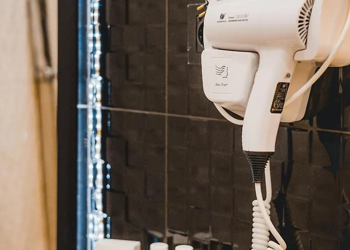 Hidden Bank: Pearls Liefdeshotel