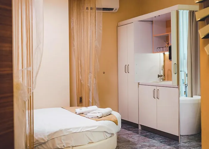 Hidden Bank: Pearls Liefdeshotel Plovdiv