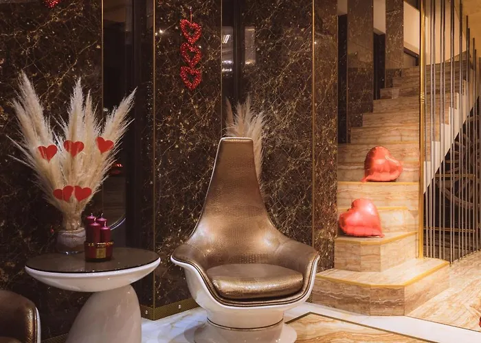 Hidden Bank: Pearls Liefdeshotel *