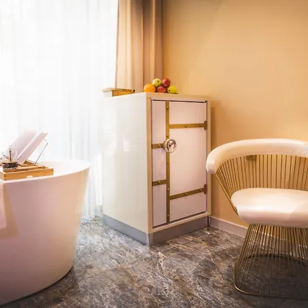 Hidden Bank: Pearls Romantiskt hotell