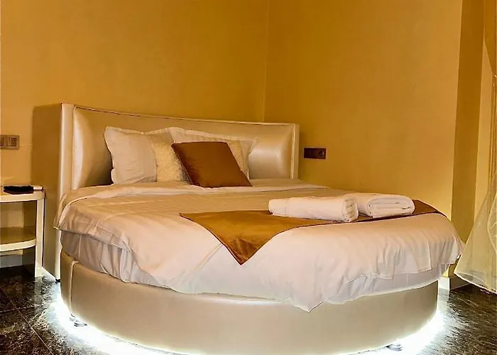 Love hotel Hidden Bank: Pearls Plovdiv