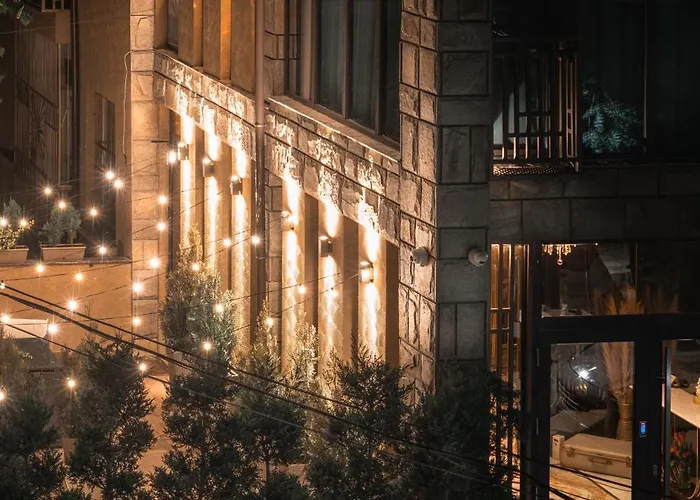 Hidden Bank: Pearls Hotel del amor Plovdiv