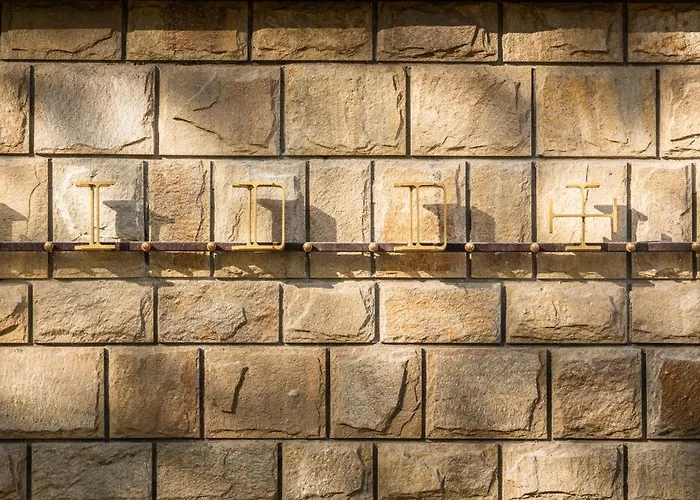 Hidden Bank: Pearls * Plovdiv