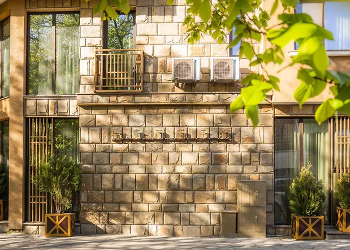 Hidden Bank: Pearls Love hotel